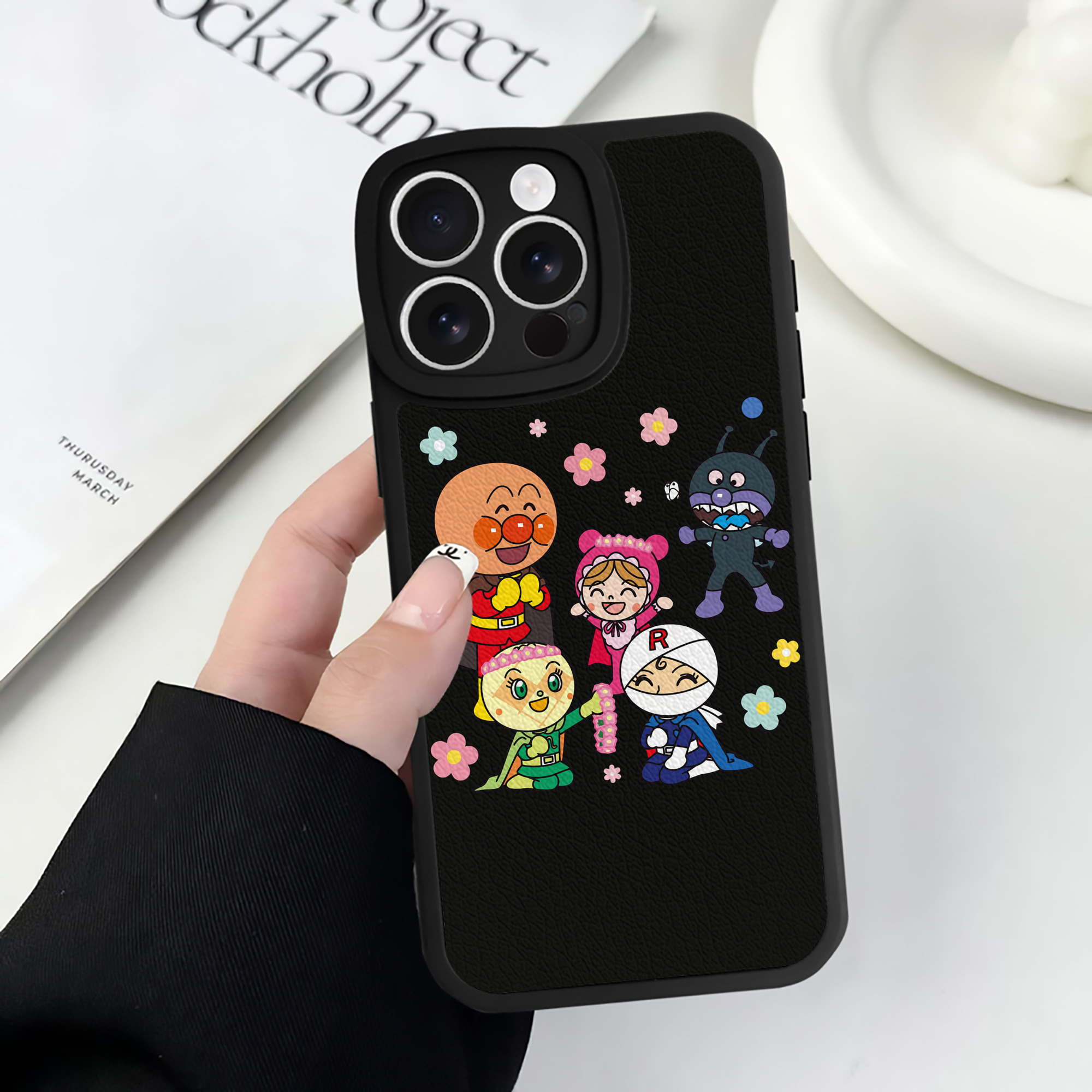 （画像用） アンパンマン Anpanman 【iPhone 16シリーズ対応】シリコンスマホケース（レザー調） 材質：シリコン